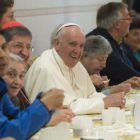 «Иисус Христос обнищал ради вас»: Послание Папы Франциска на VI Всемирный день бедных